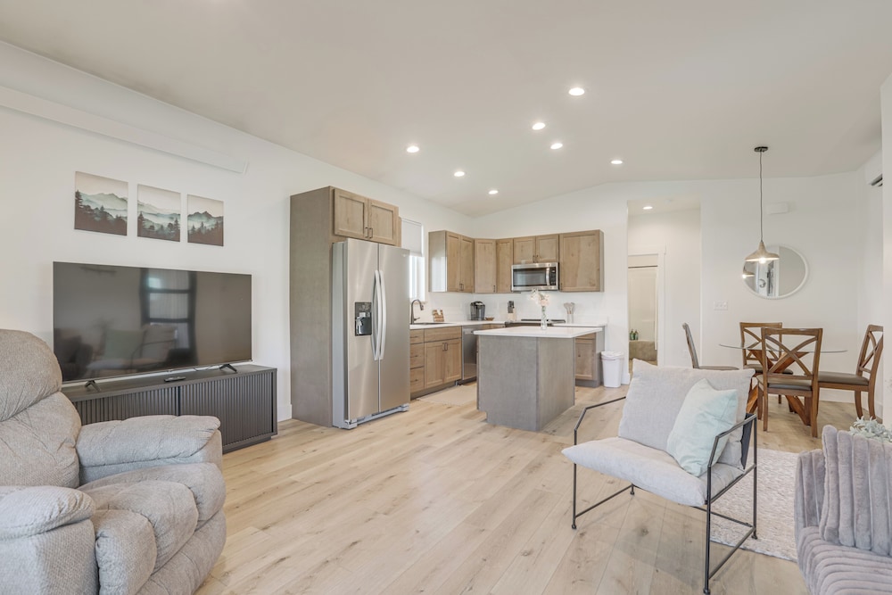 Mtn-views, Pet-friendly! Family Home in Ranchester