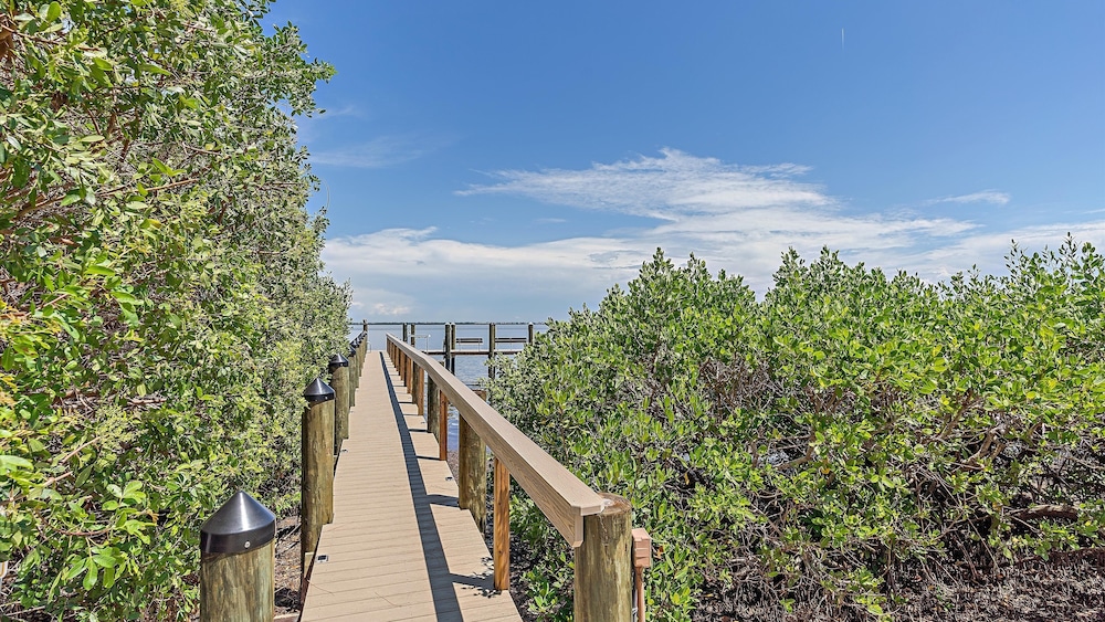 Beach Haven 2 Bedroom Condo