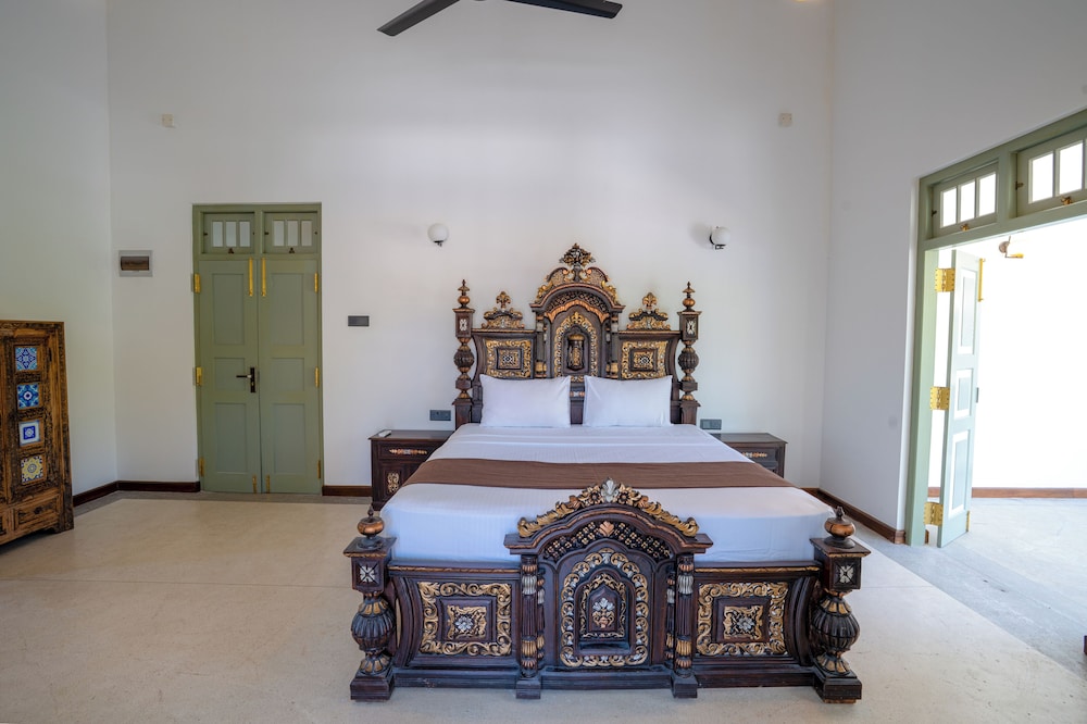 Amara Chairmans Bungalow