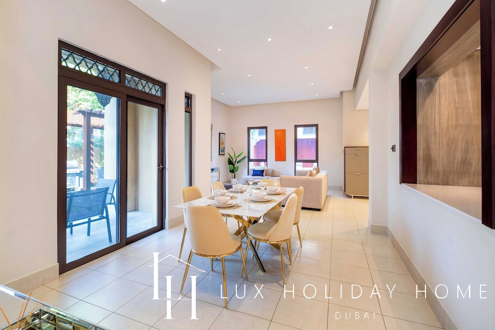 LUX The Burj Khalifa View Garden Suite