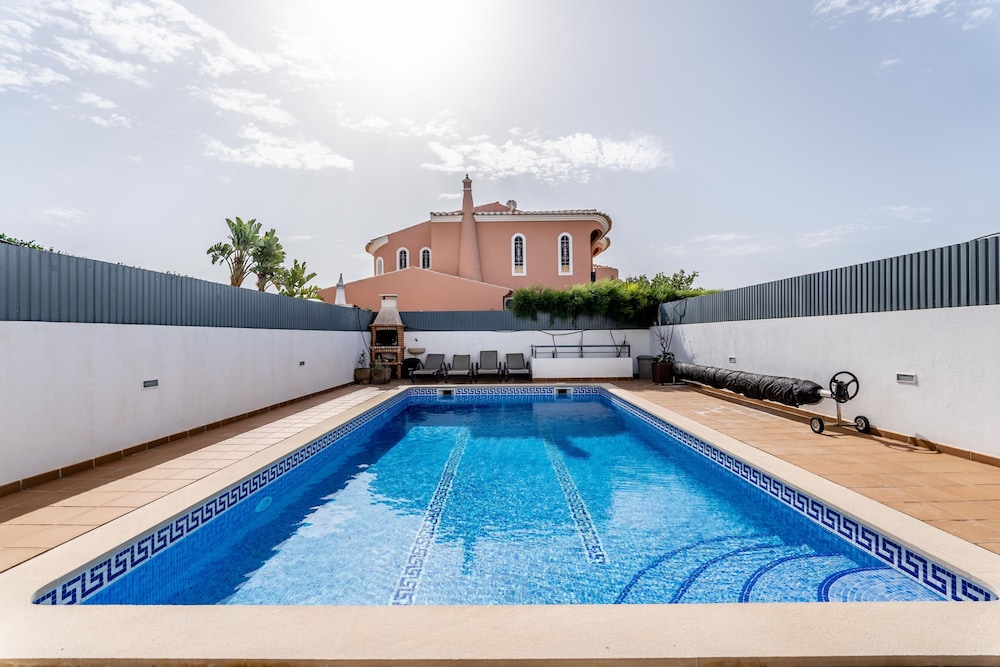 Villa Feliz Algarve in Albufeira