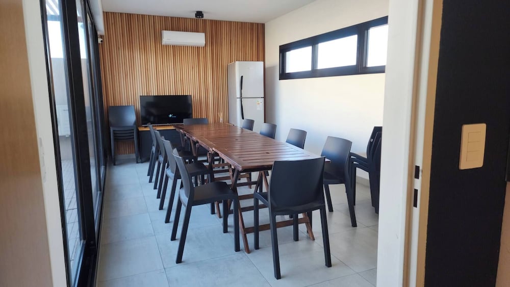 Alberti 360 Charming City Center Apartment With Shared Pool
