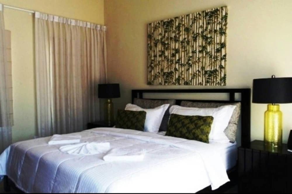 Two Bedroom With Jaccuzi Gated view 2