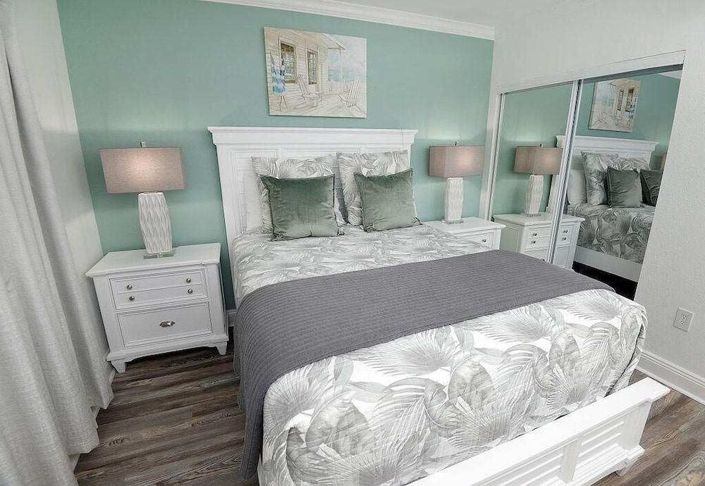 Emerald Beach 325
