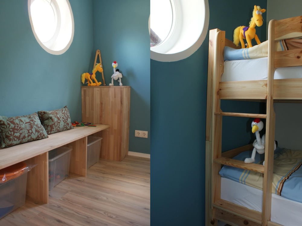 Flat on Rugen for 2 Adults and 2 Children view 2