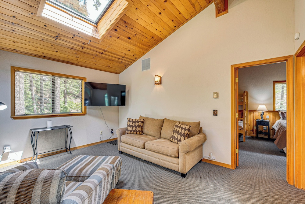 Game Room: 'blue Lake Mountain Retreat' in Arnold
