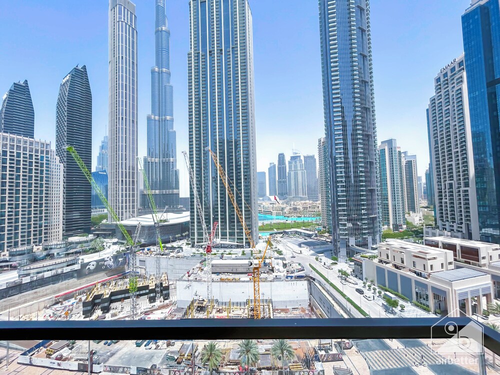 Luxury & Elegance at Burj Crown Downtown