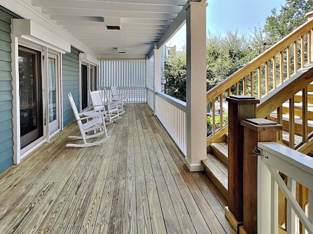 Shady Beaches by Topsail Realty