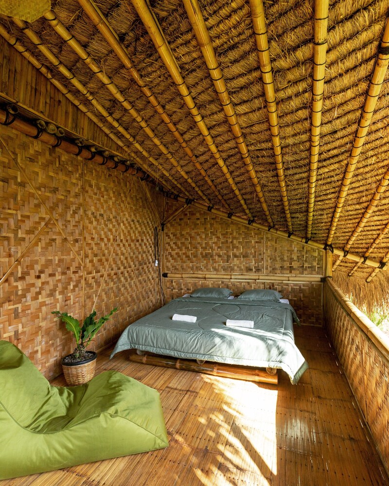 Bamboo & B - Hostel
