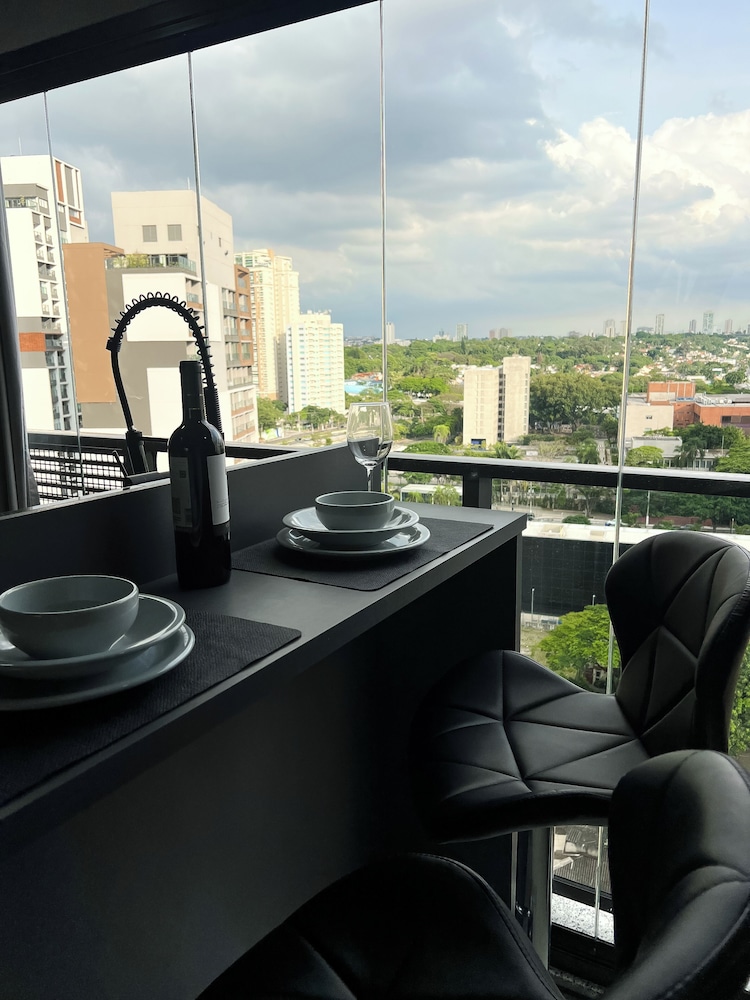 Studio Executivo 230m do metro Brooklin