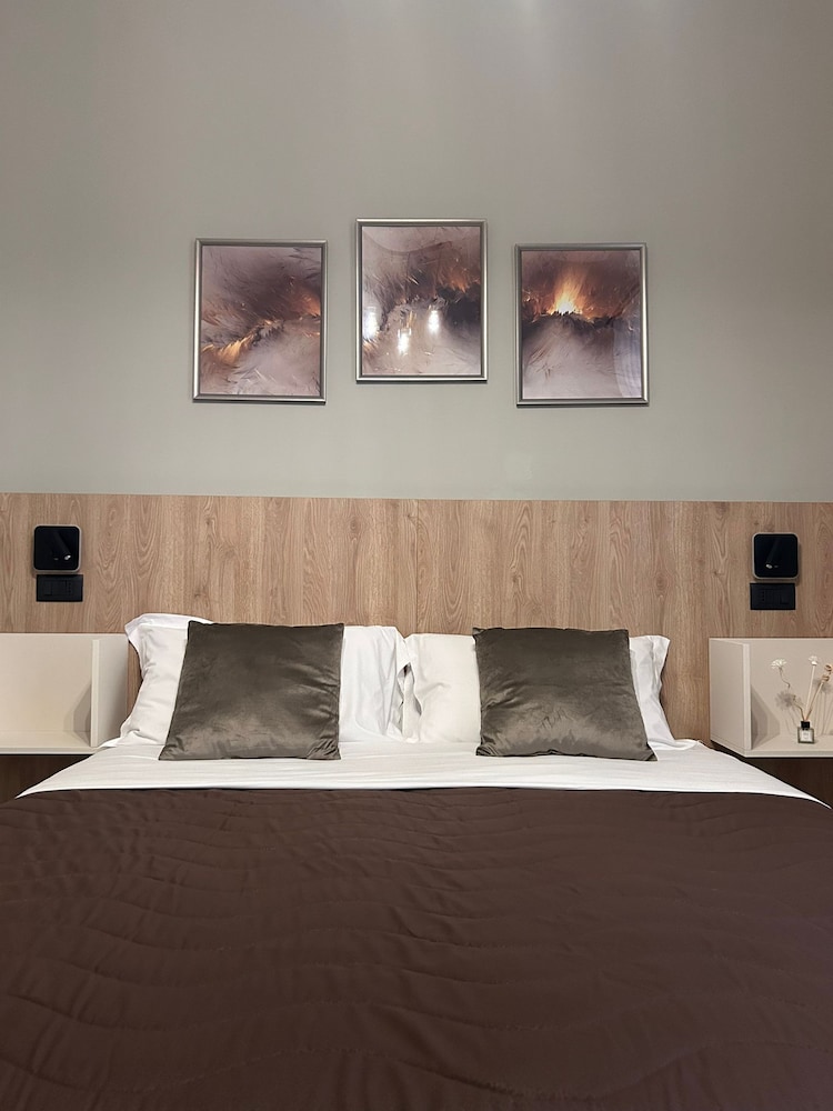 Karma6Rooms