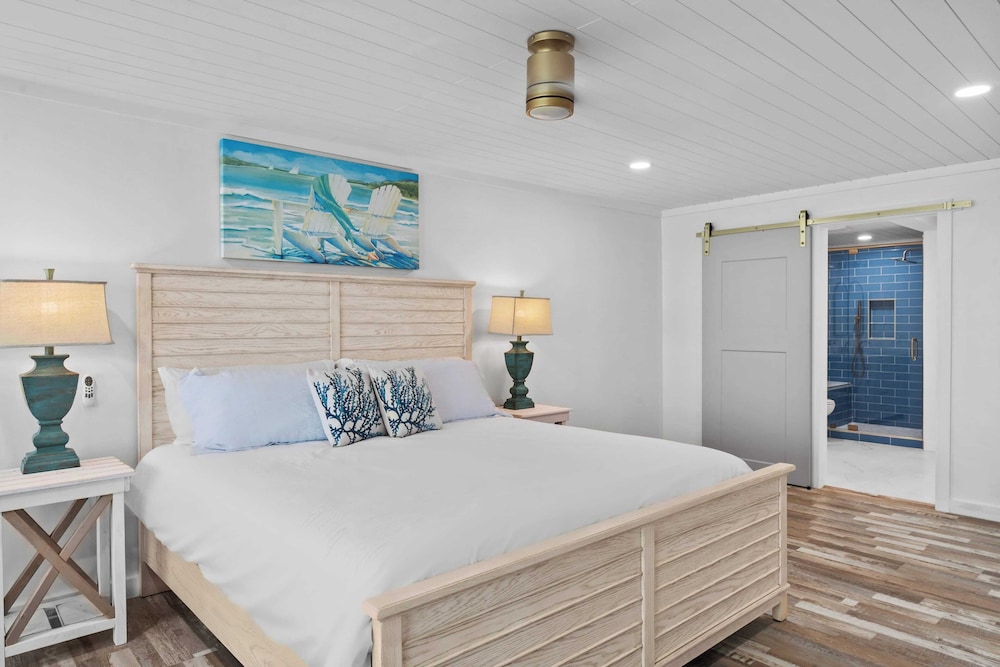 Beachfront Panama City Beach Stay With Gulf Views, Balconies, a King Suite, two Queens, and Twin Nook for 8 Guests The Shores Townhome by Avantstay