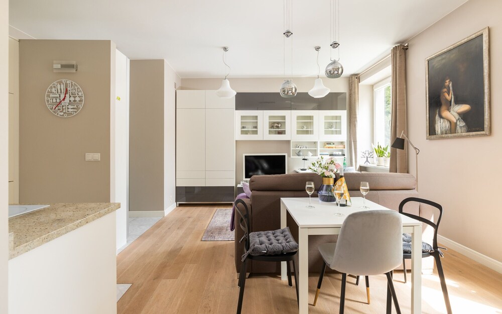 Studio Nowy Świat 47A by Renters view 5