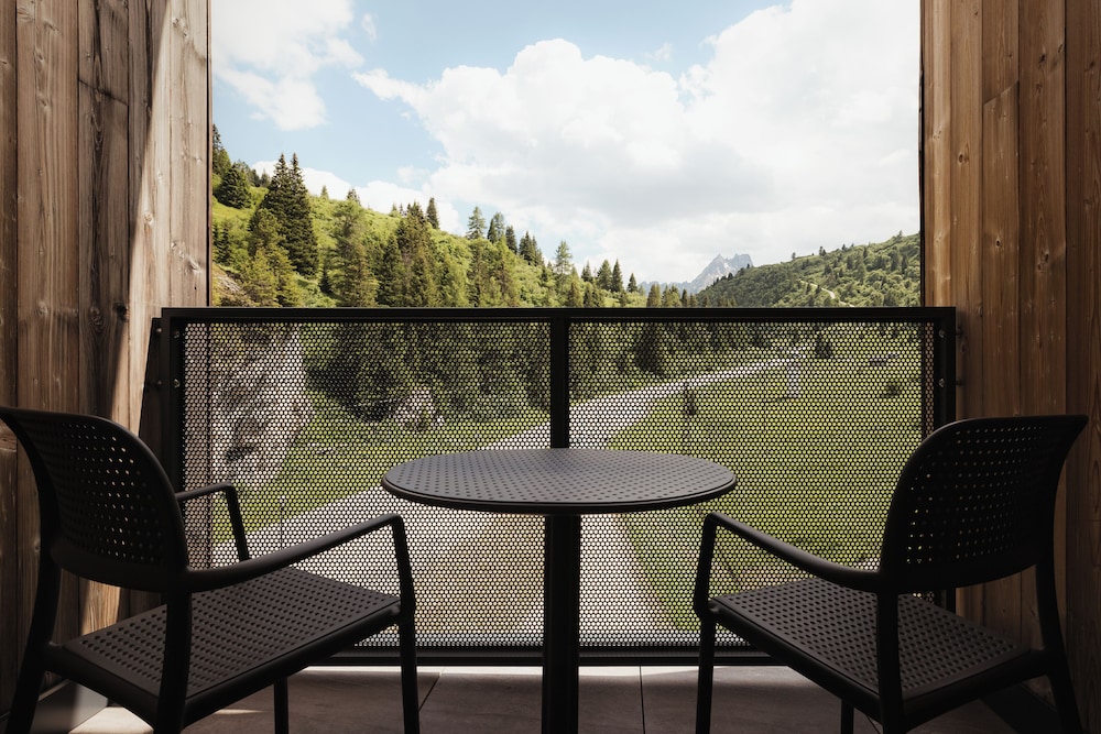 Sports and Nature Hotel Boè