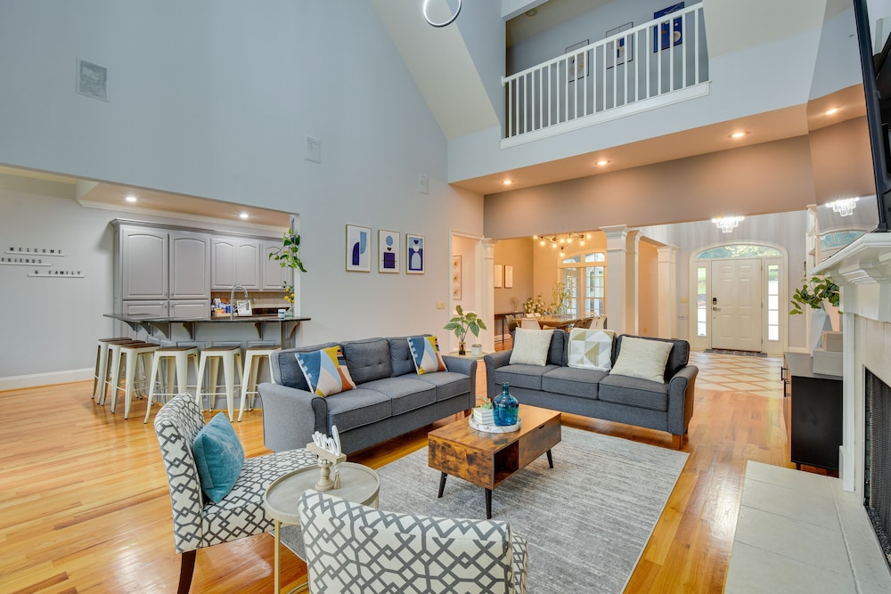 Grand Lakefront Home in Hartwell w/ Game Room! - Property Image 7