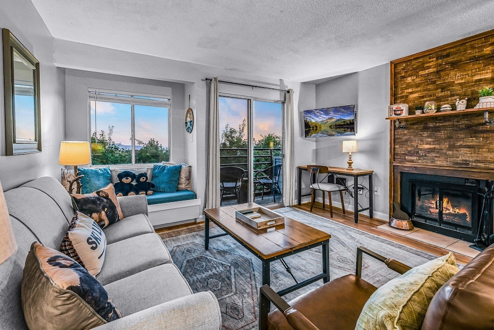 Heavenly View 2 Bedroom Condo