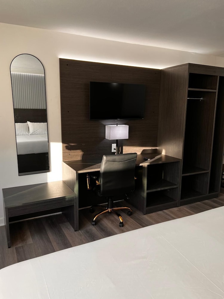 The Irish Inn Boutique Hotel