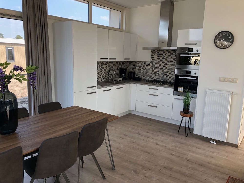Modern Chalet With Garden, in Green Kempen