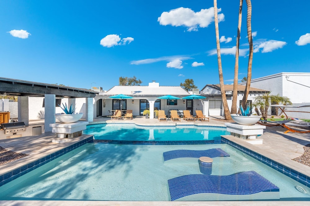 Scottsdale Palms Pickle-putt-swim-bocce Bbq-gym