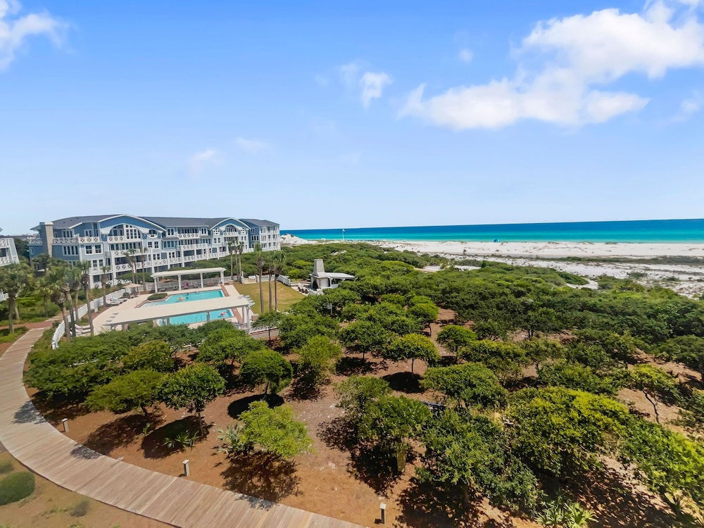 Vitamin Sea 3 Bedroom Condo by RedAwning view 2