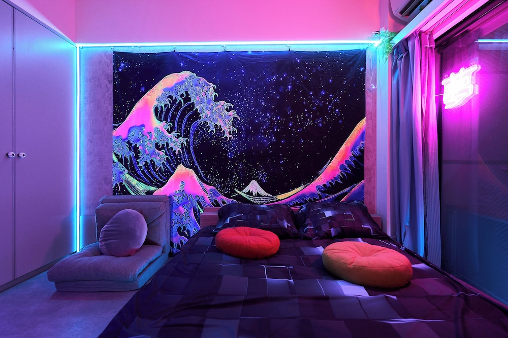 Tokyo Shinjyuku Cyber Room