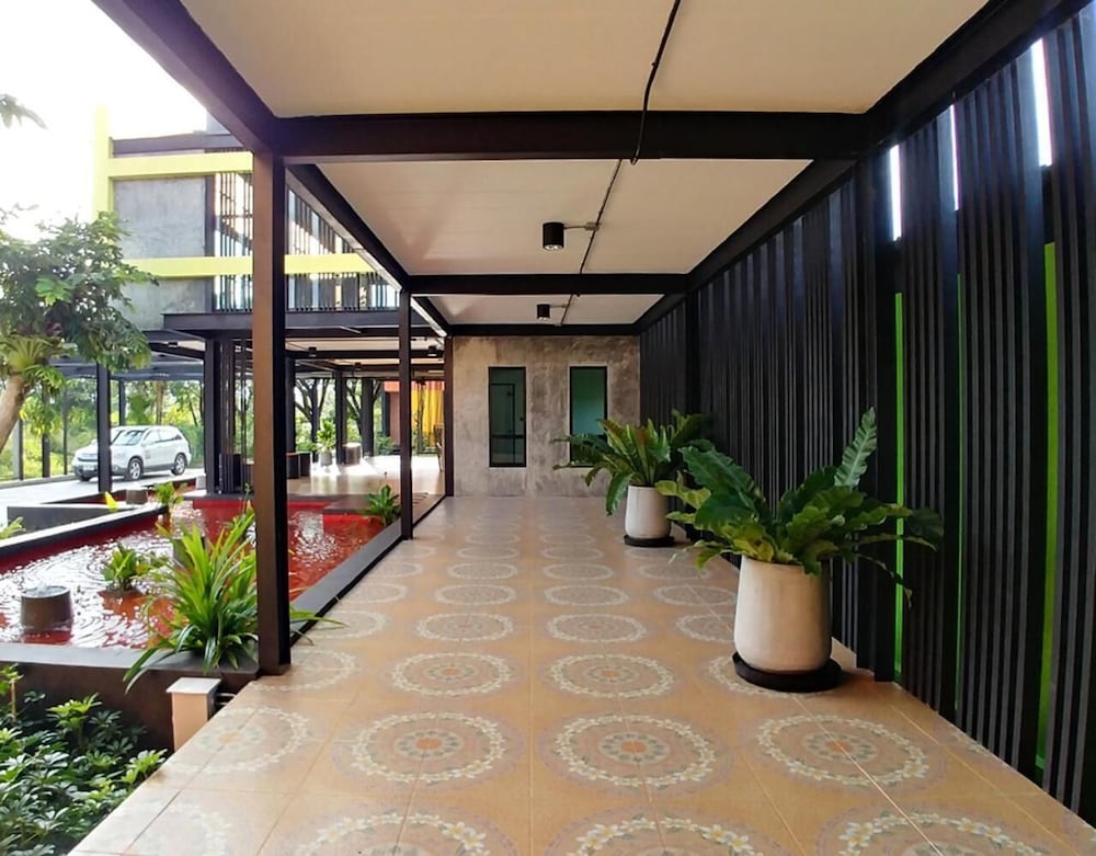 Green House Neo-Resotel - Hostel