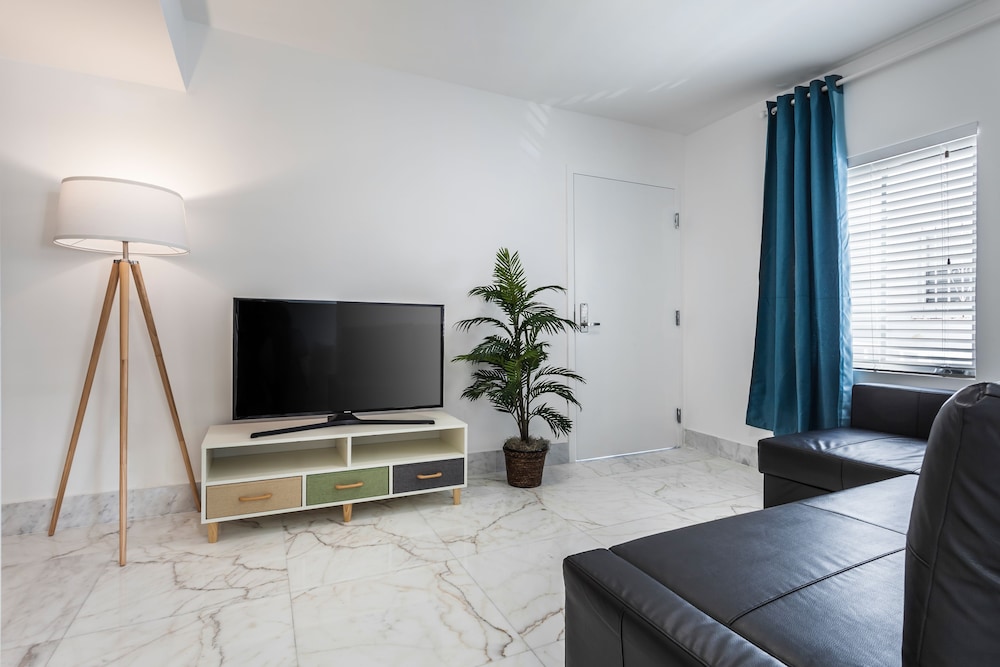 South Beach Suites on Alton