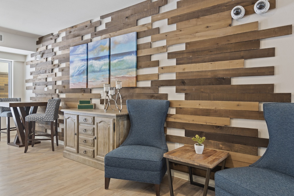 WaterWalk Extended Stay by Wyndham Kansas City - Overland Pk