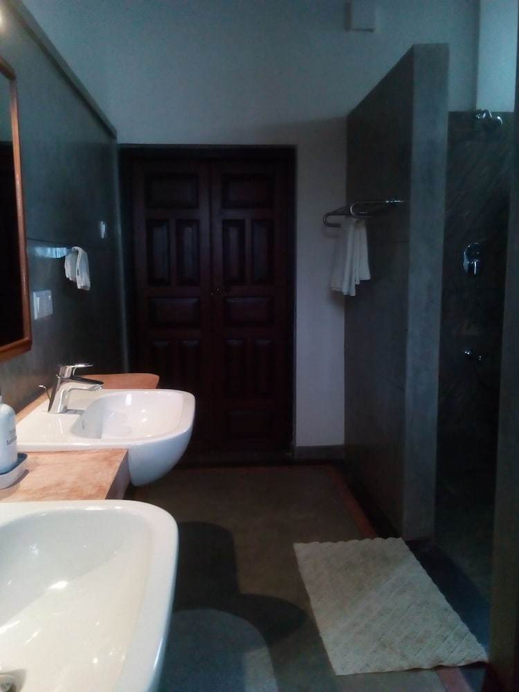 Yoho Monsoon Villa