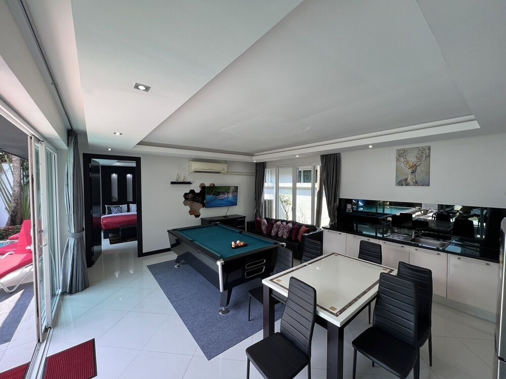 Hollywood Pool Villa Jomtien Pattaya