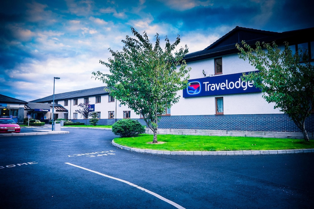Hotel Travelodge Hotel Limerick Ennis Road - Image 1