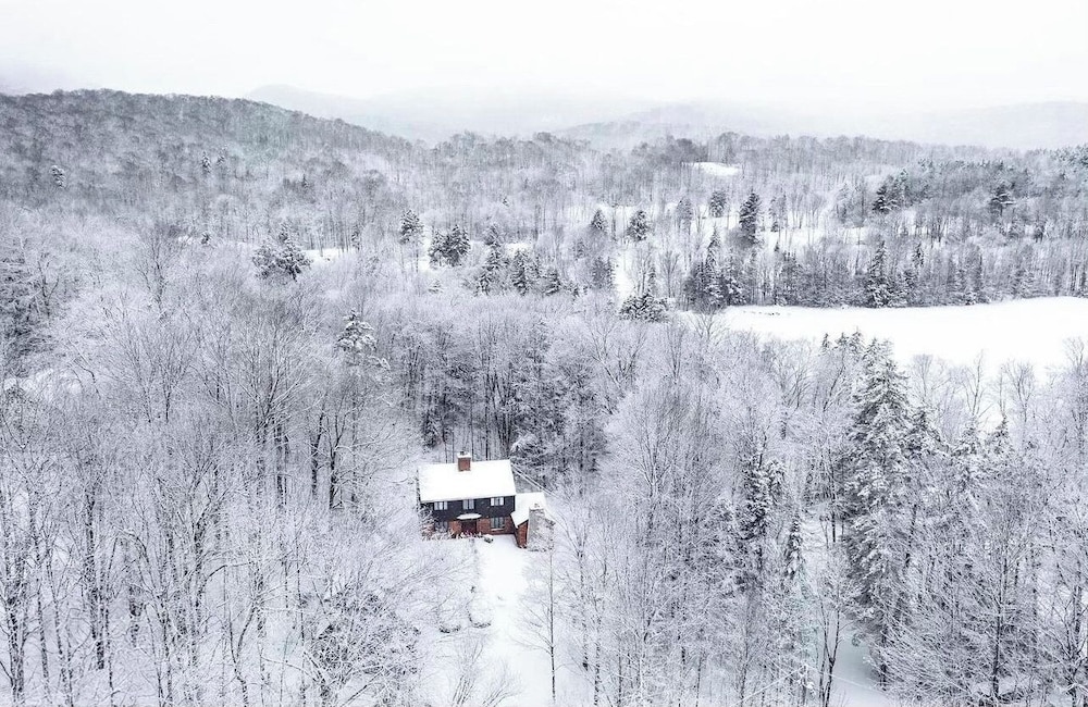 5 Mi to Skiing: Home w/ Hot Tub & Patio!