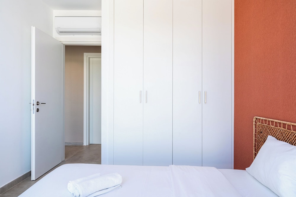 Blu Horizon - Stylish Living with Pool & Balconies in Protaras