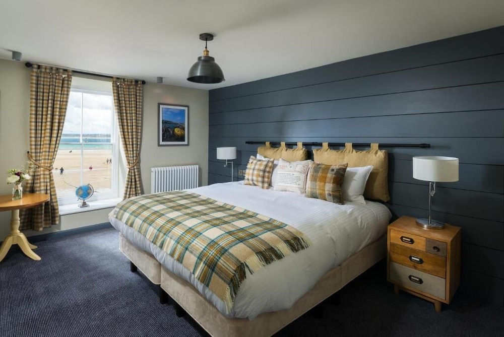 Lifeboat Inn view 5