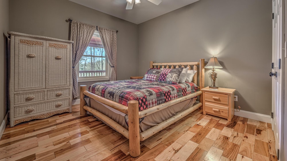 32 Acre Memory Maker by Escape to Blue Ridge