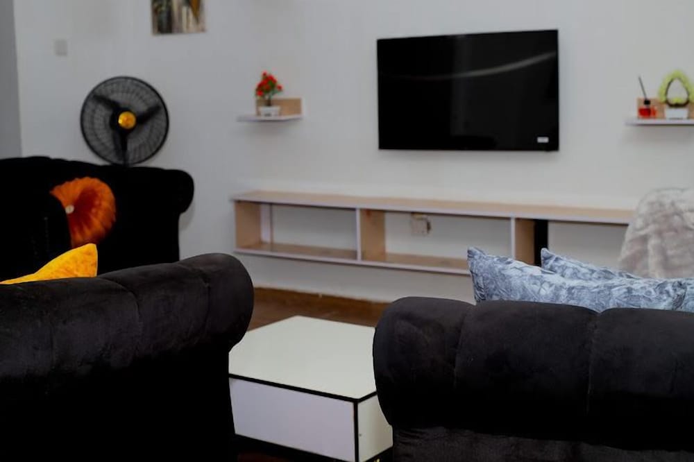El-Mak Luxury Homes