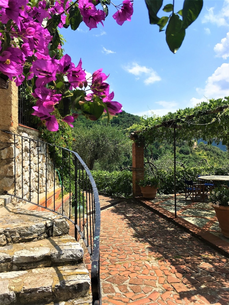 Peralta Tuscany