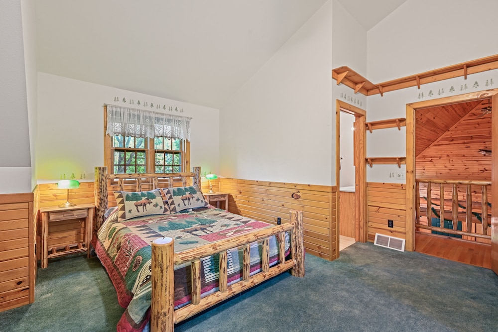 Wazeecha Lodge in Wisconsin Rapids