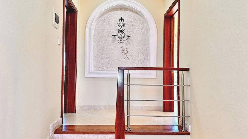 Villa With Pool in Santa Fe