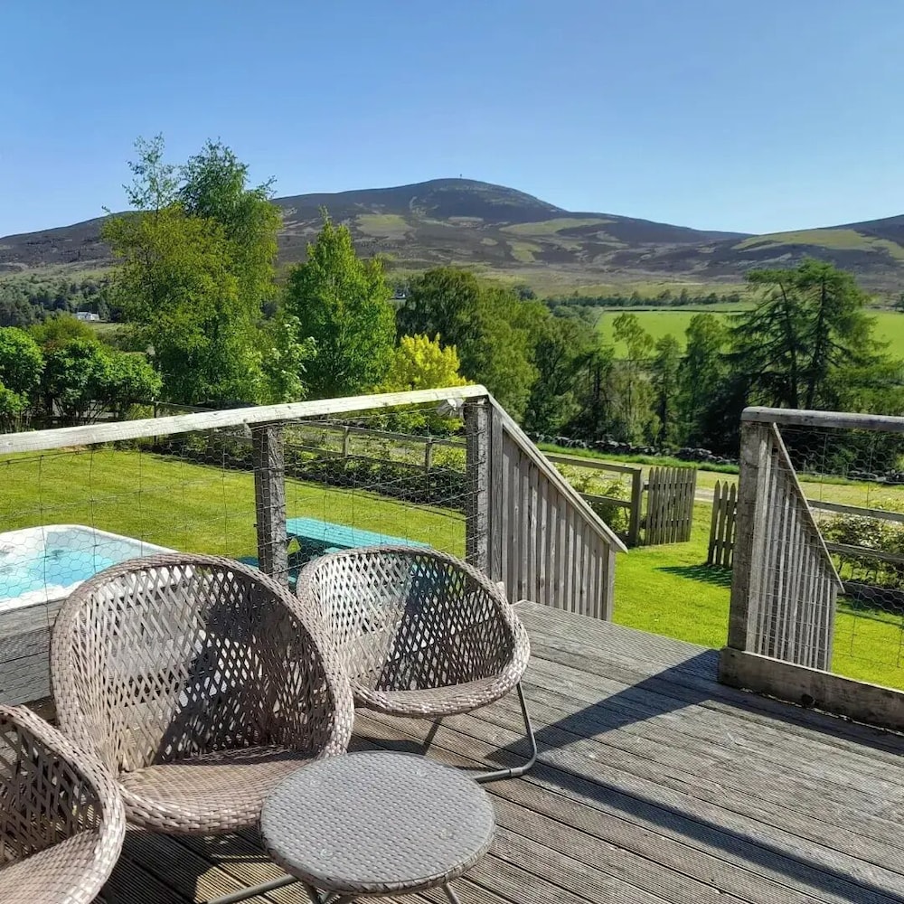 Dalnoid Cottages & Treehouses