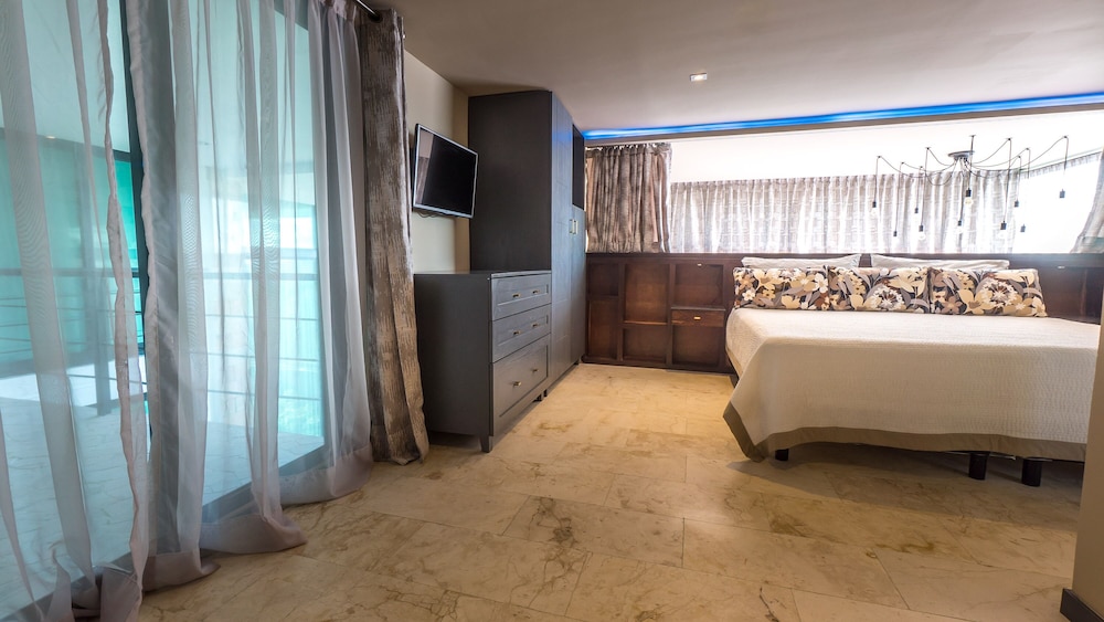 Lotus Luxury Condo