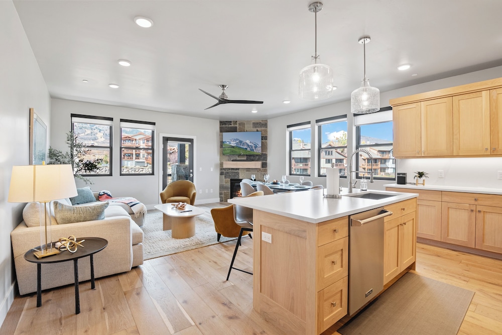 Mountain View Magic - Mayflower Lakeside
