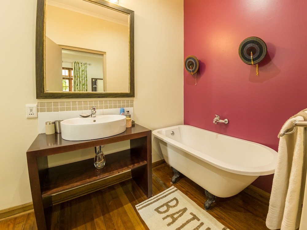 Mackaya Bella Guest House