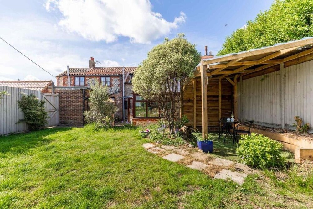 Norfolk - Cottage - Stay 8 - Pet Friendly - Garden