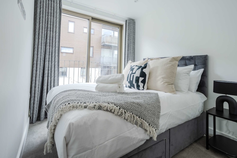 The Hidden Suite - 4BR Townhome Roof Top