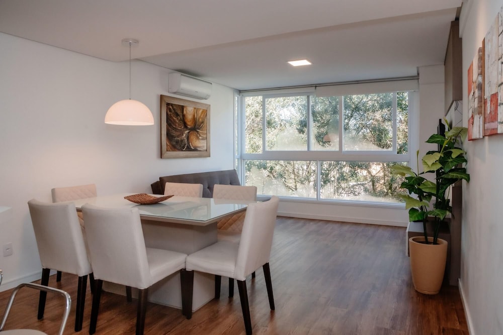 Apartamento Charmoso e Iluminado em Bairro Nobre de Gramado view 5