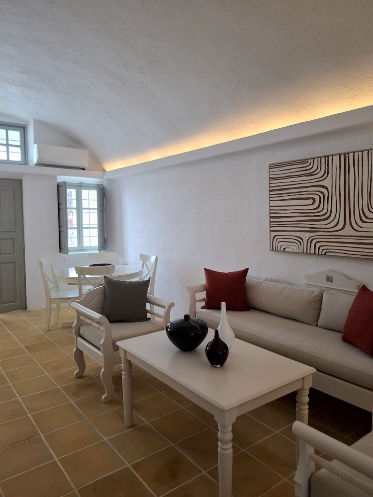 Mardanza Krokos Suites