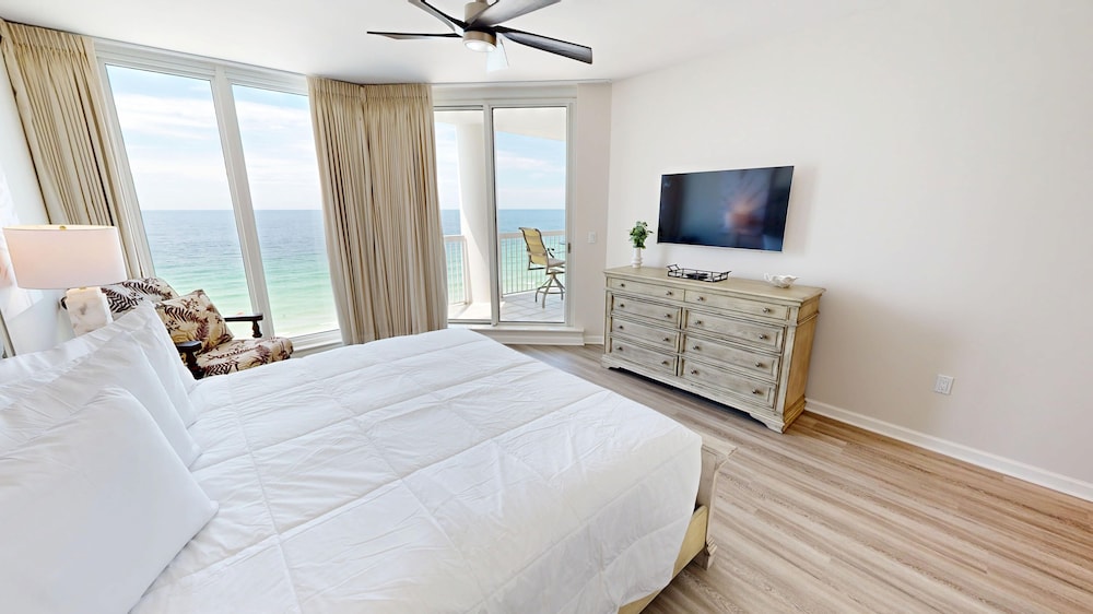 Silver Beach 1104w 3 Bedroom Condo