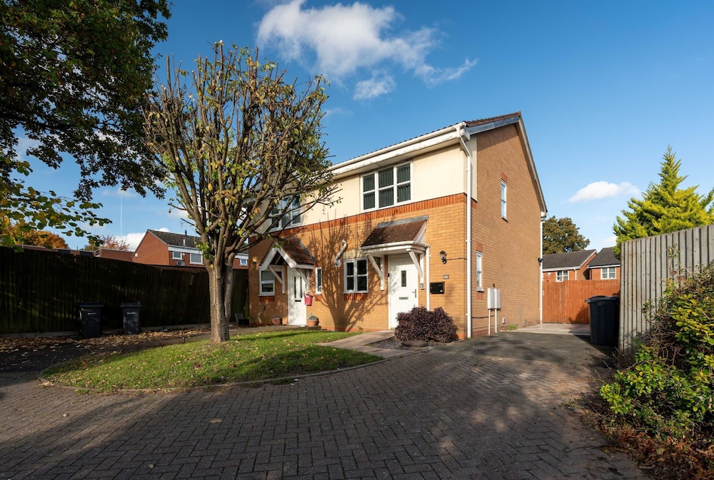 Homely 2bed 2bath House in Erdington With Parking Sleep 6