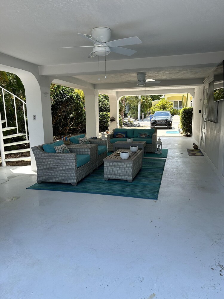 Delightful Vacation Home Located In The Popular Islamorada Neighborhood Of Port Antigua. 3 Bedroom Home by RedAwning